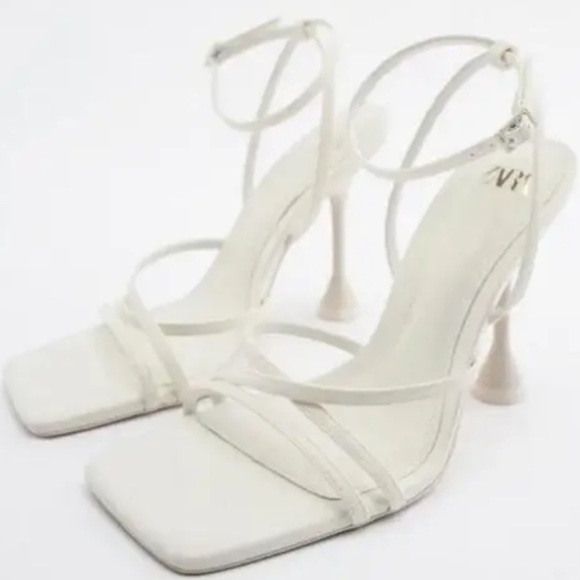Zara Shoes - Zara white heels size 39